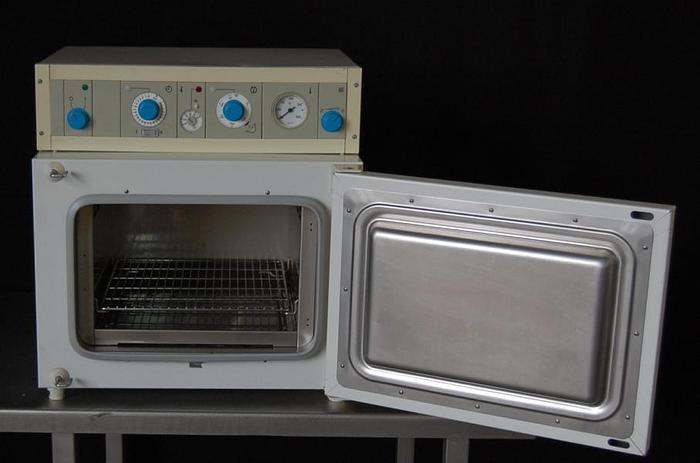 Used E 15153 D -  Drying Oven HERAEUS T 6030