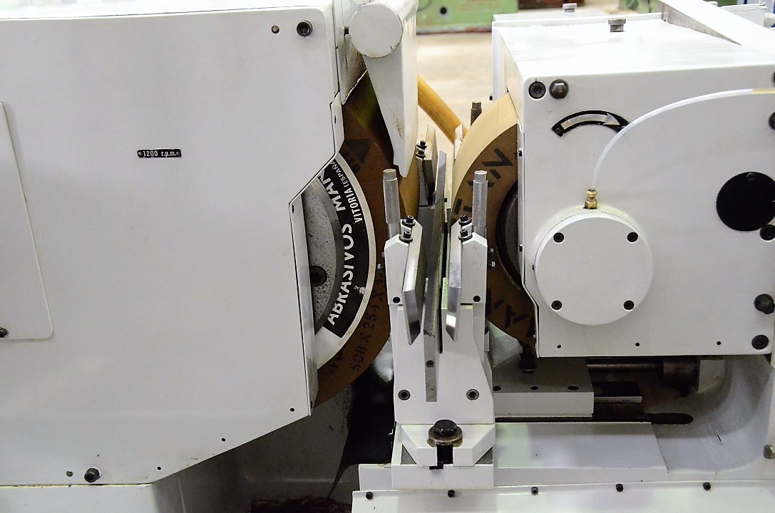 Usado ESTARTA 322 CNC Rectificadoras sin centros #4390