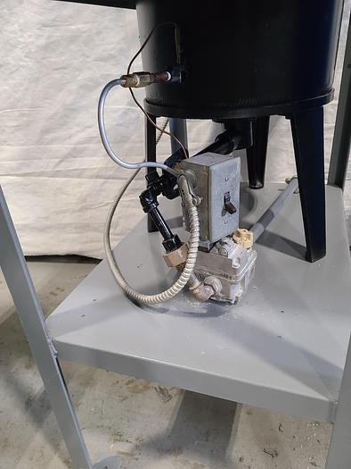 Used Metal Melting Furnace Gas or Propane 160 Pound