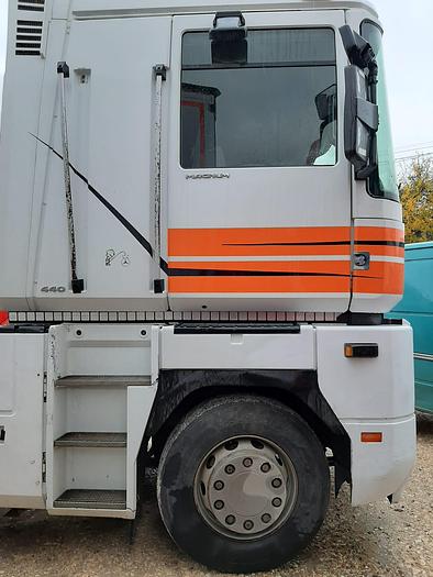 Gebruikt 2003 Renault MAGNUM 440