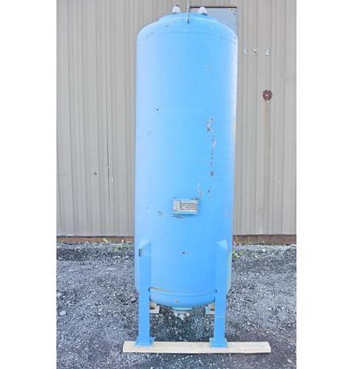 D'occasion USED 240 GALLON TANK (VESSEL), CARBON STEEL