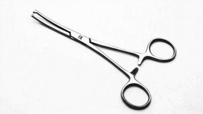 Used Forceps Artery Kocher Curved 1 in 2 Teeth 150mm (6in)