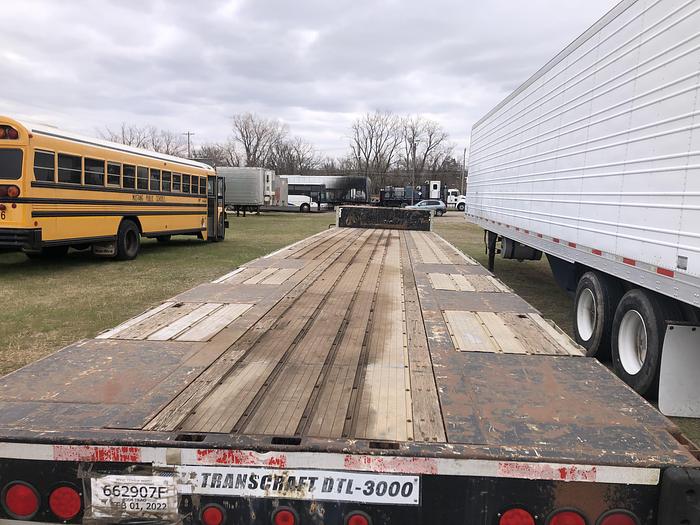 Used 2004 Transcraft 53 ft step deck trailer