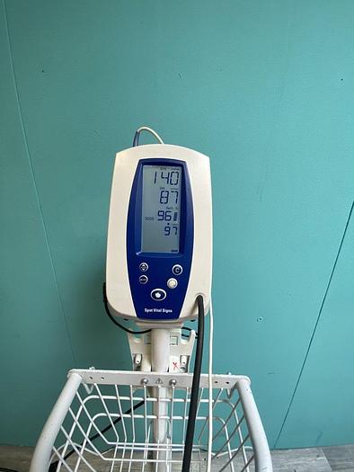 Used Welch Allyn Spot Vital Signs Monitor auf Trolley mit Fingersensor, Manschette