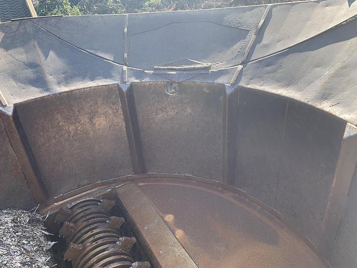 Used 1998 Morbark 1000 tub grinder