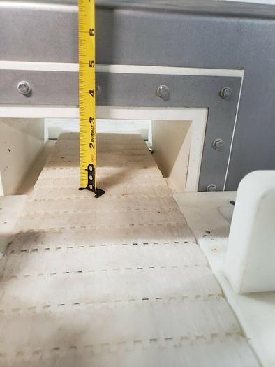 Used Safeline Metal Detector Food grade SS 230v 8"x3" usable opening