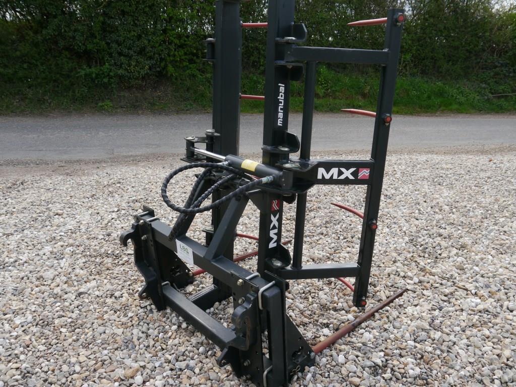 Used MX Manubal V500 Bale Grab