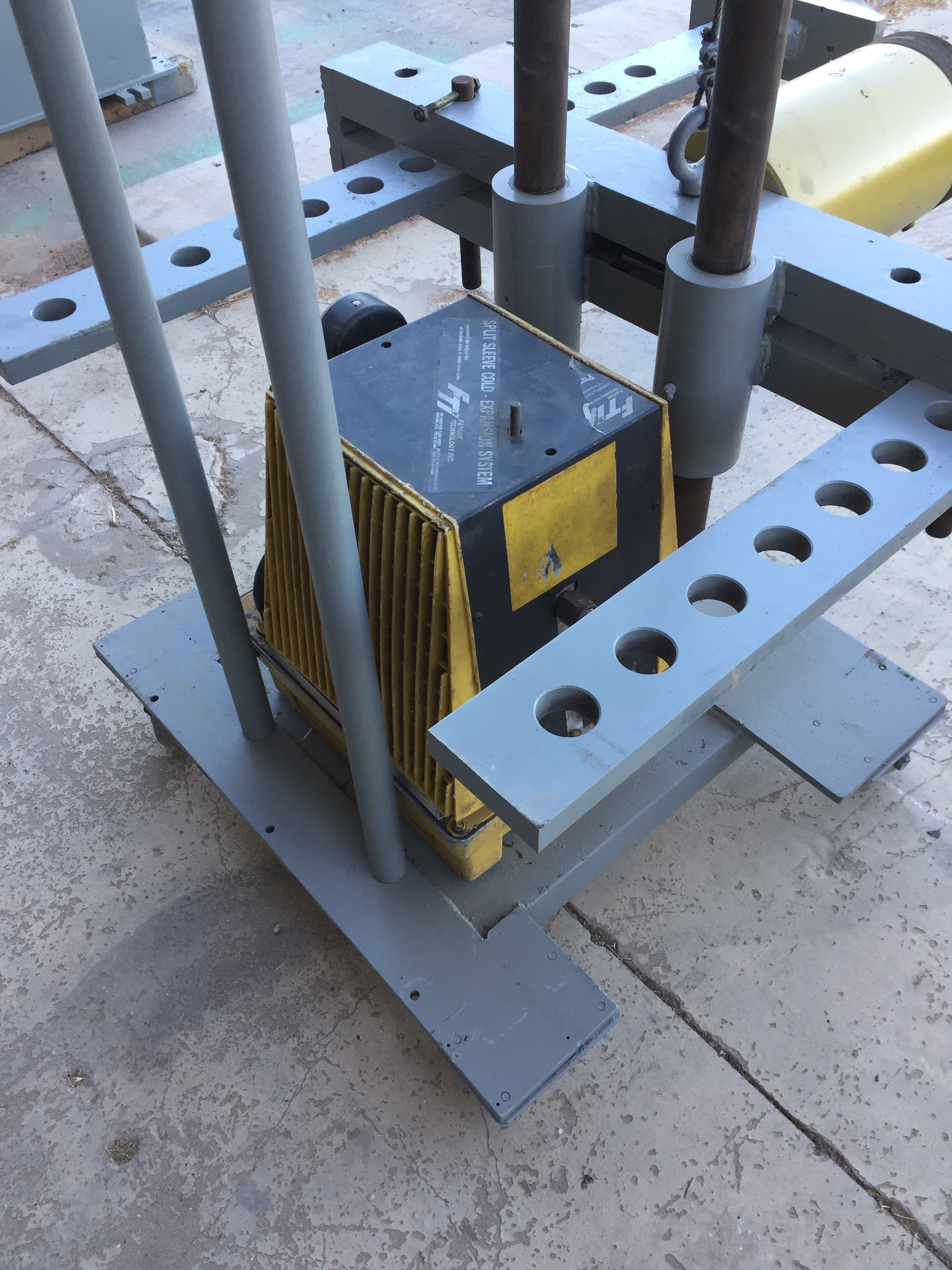 Used 150 Ton Industrial Gear / Wheel Puller