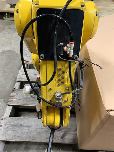 Used FANUC LR MATE 200iD 6 AXIS CNC ROBOT WITH R30iB MATE CONTROLLER