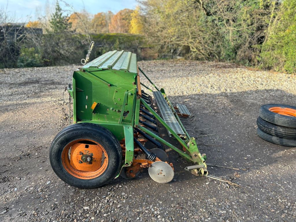 Used Amazone D8-30 Super Seed Drill