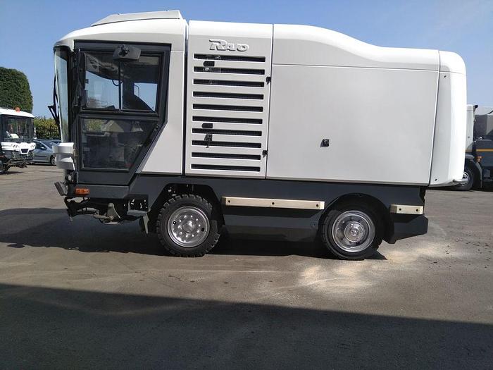 Gebruikt 2011 Ravo 530 ST