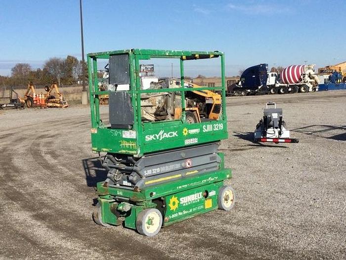 Used 2013 SKYJACK SJ3219 DC SCISSOR LIFT