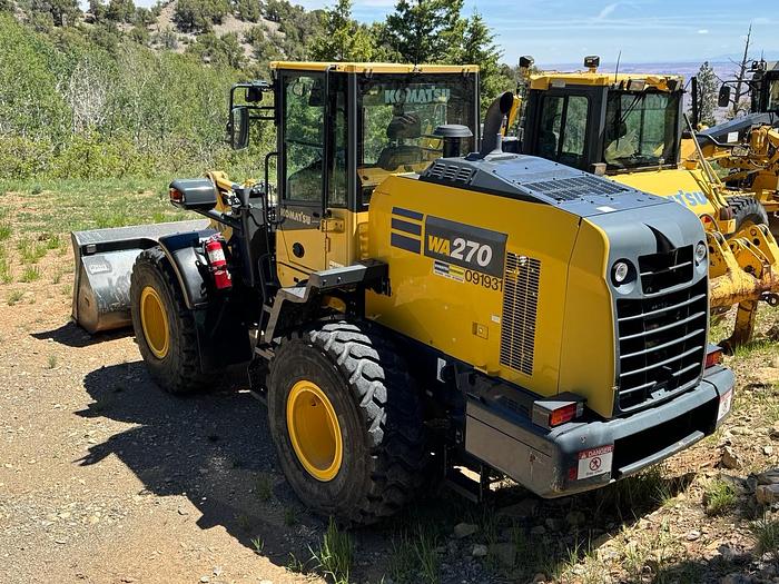 Used Komatsu WA270-8 Loader