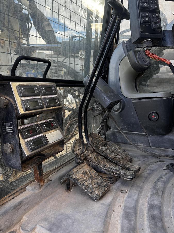 Used 2008 MaxiCat Maxicat 24 RC Drill