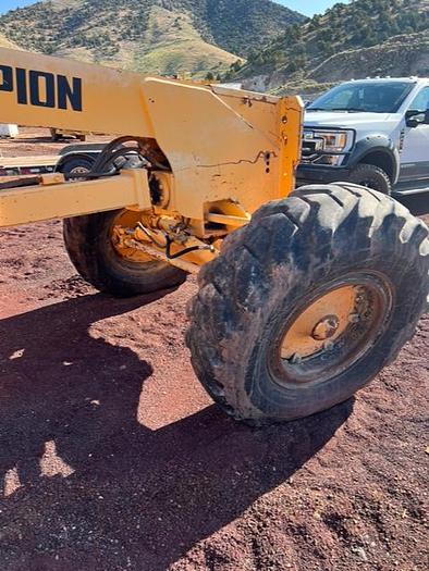 Used Champion 710A Road Grader in Great condition HB22131