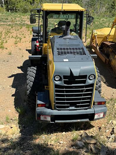 Used Komatsu WA270-8 Loader