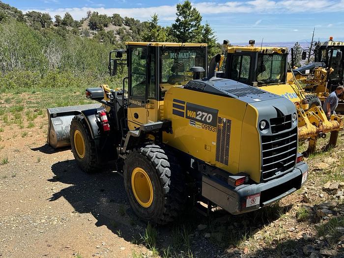 Used Komatsu WA270-8 Loader