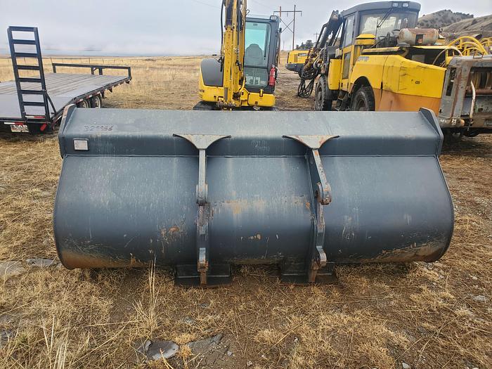 Used 2020 Komatsu WA320-8