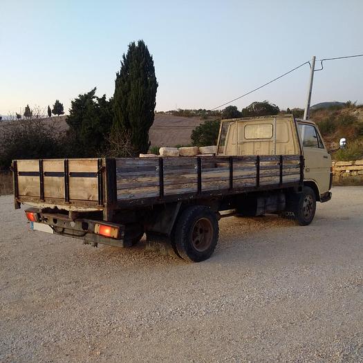 Usado 1984 Toyota  Dyna BU30 / 300
