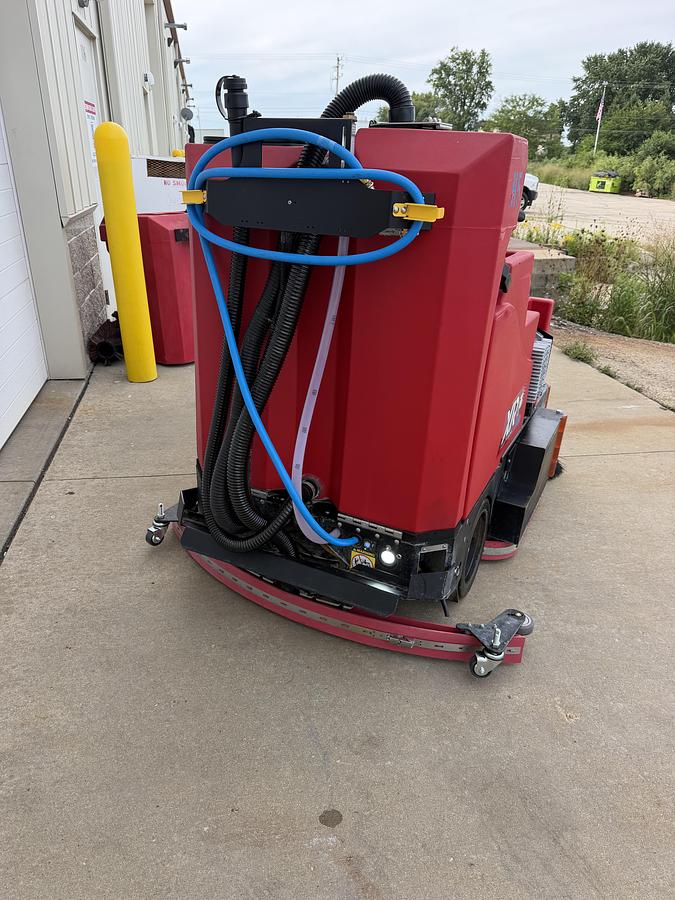 Used 2024 Factory Cat XR V2.0 Rider Floor Scrubber (40" Cylindrical)