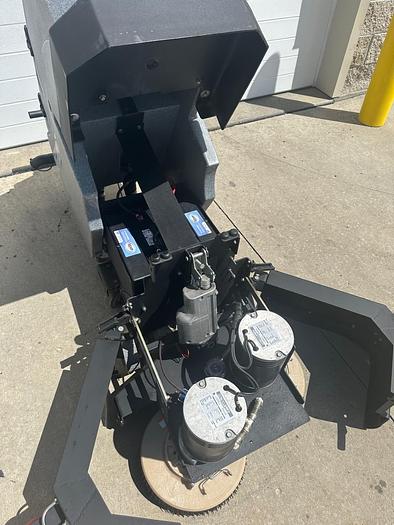 Used TOMCAT MINIMAG FLOOR SCRUBBER (26" DISK)