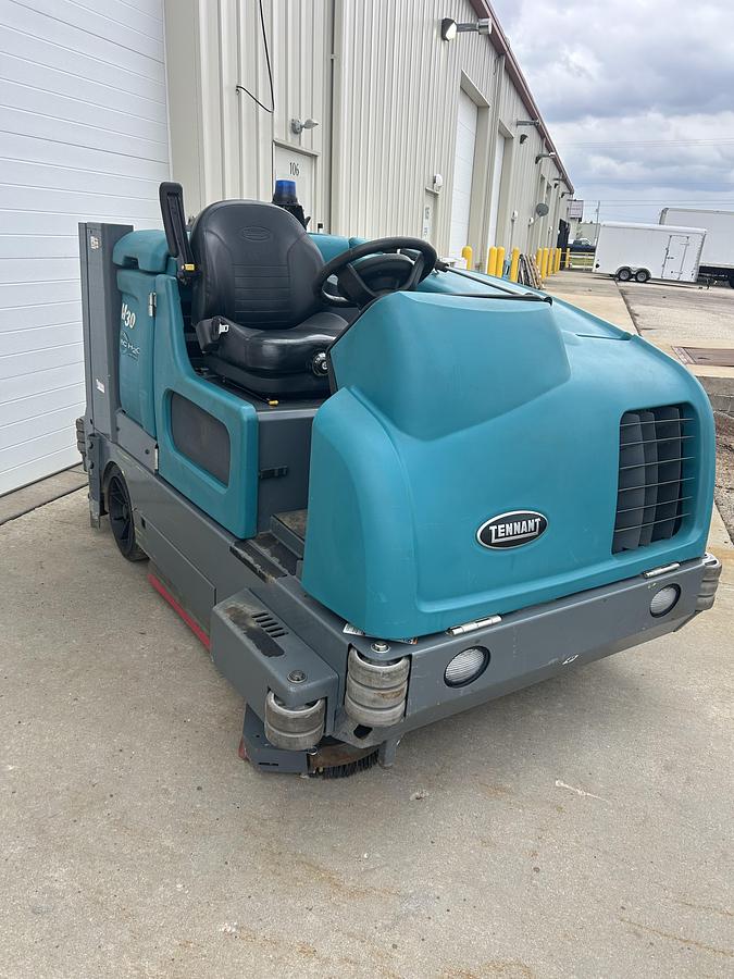 Used 2017 Tennant M30 Sweeper/Scrubber