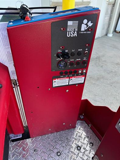 Used 2022 FACTORY CAT GTX V2.0 RIDER FLOOR SCRUBBER (30" DISK)