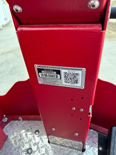 Used 2022 FACTORY CAT GTX V2.0 RIDER FLOOR SCRUBBER (30" DISK)