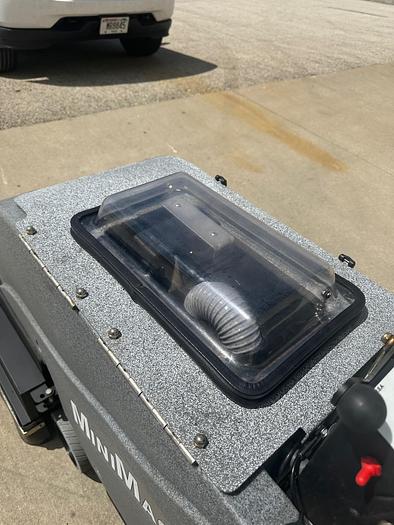 Used TOMCAT MINIMAG FLOOR SCRUBBER (26" DISK)