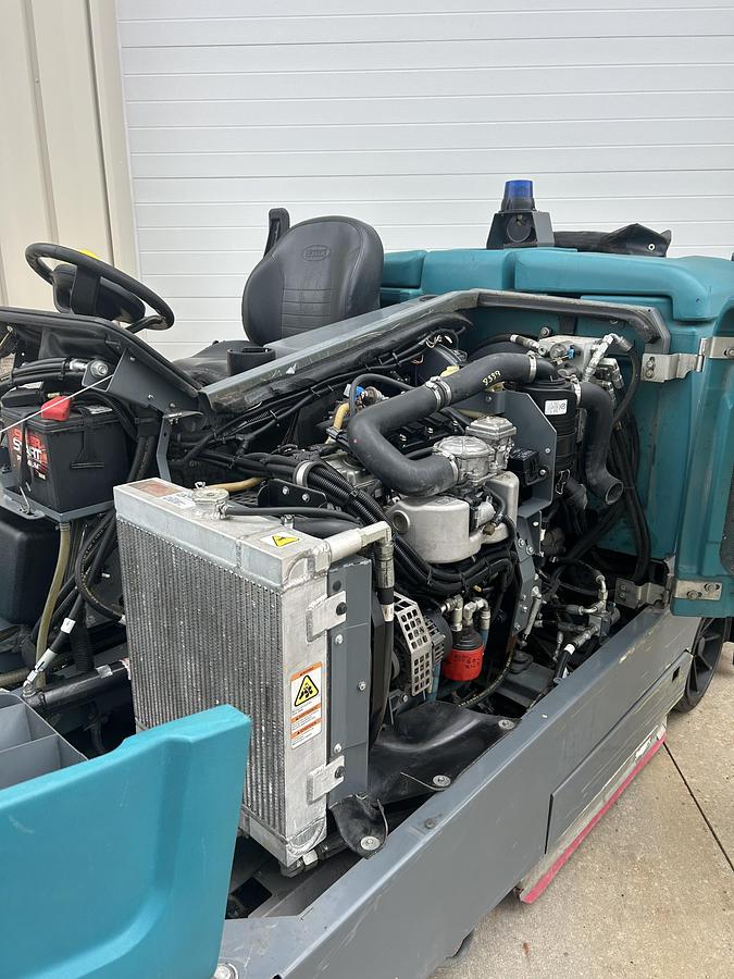 Used 2017 Tennant M30 Sweeper/Scrubber
