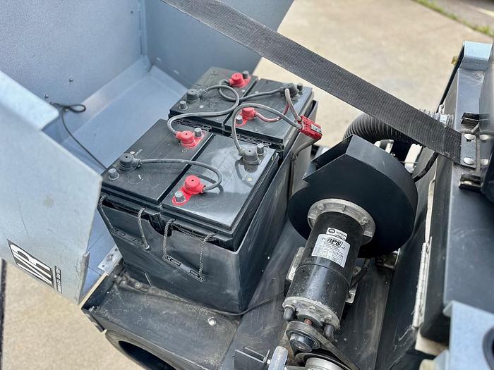 Used 2015 Tomcat VR Rider Sweeper (Battery)