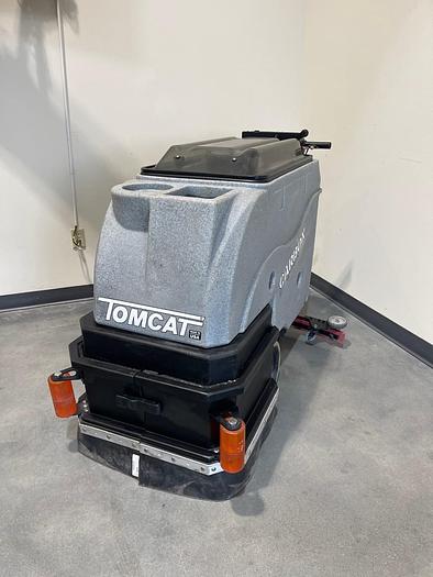 Used 2018 TOMCAT CARBON 26" DISK FLOOR SCRUBBER