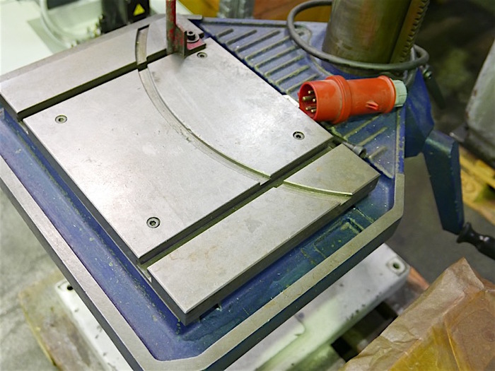 Used Column drilling machine Alzmetall AX 3 / S