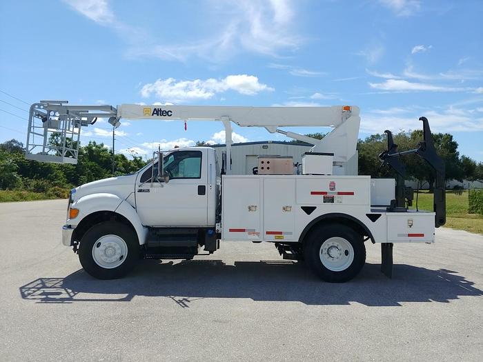 Used Altec A40P 40ft Cable Placer on 2015 Ford F750 Regular Cab Utility Truck - 25016