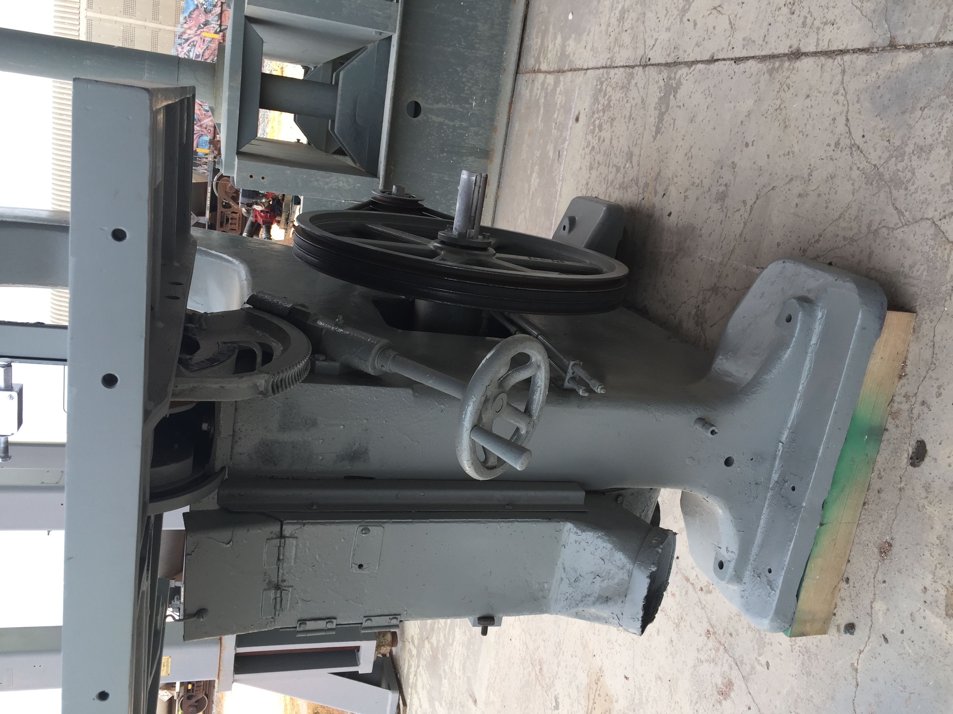 Used Tannewitz G1 Vert. Band Saw