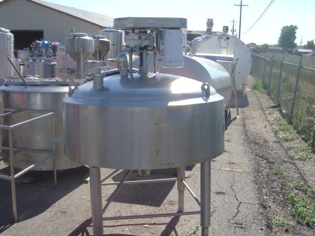 Usado 1500 GALLON SINGLE SHELL TANK