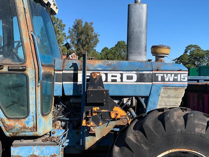 Used 1990 FORD TW15