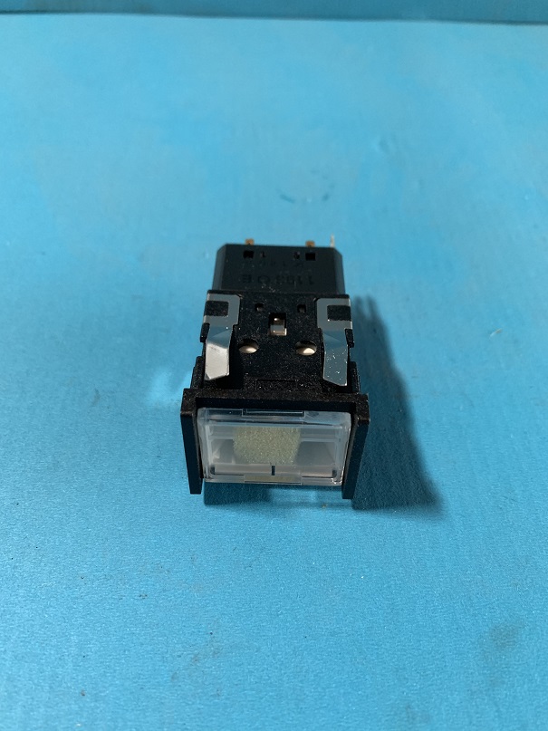 Used Idec Izumi Clear Push Button MCM23D-A20