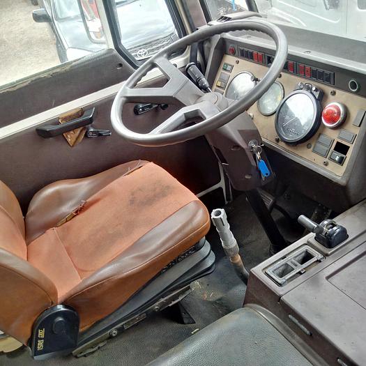 Usado 1988 DAF 1900 ATI curtainsider truck.
