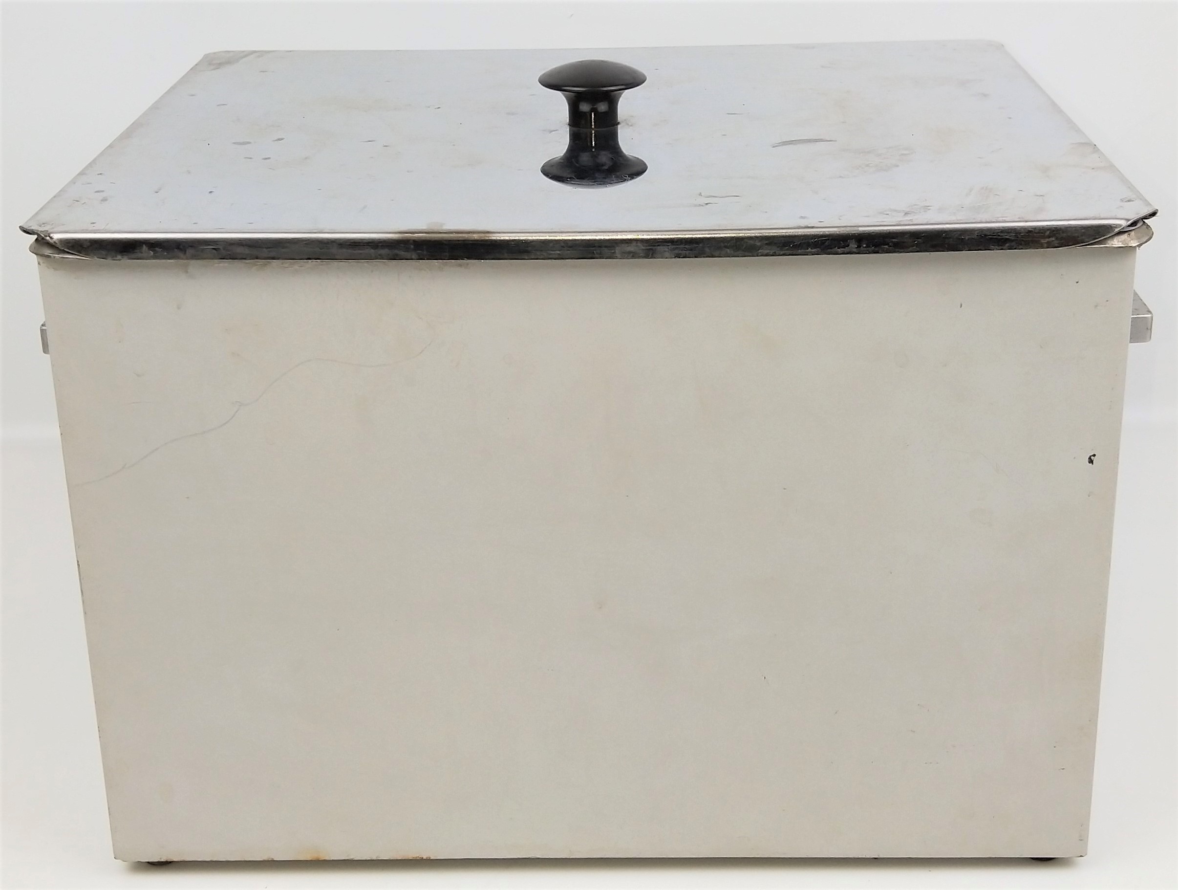 Used Fisher Scientific Bath Reservoir with Lid - 14L