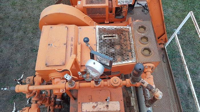 Used 2002 WELCAN 4 Axle Carrier Style Oilfield Pump / Kill Truck