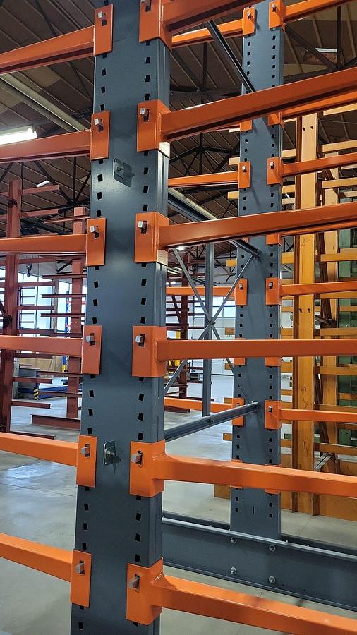 Gebraucht Freiträgerregal / Kragarmregal – Schwerlast – Baujahr 2024