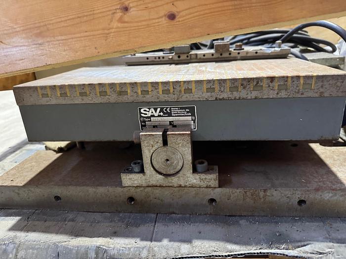 Gebraucht 2 Magnetspannplatten für Flachschleifmaschinen