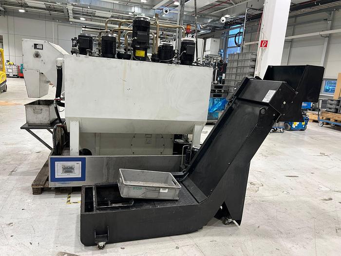 Gebraucht Bearbeitungszentrum - Horizontal MAKINO A55