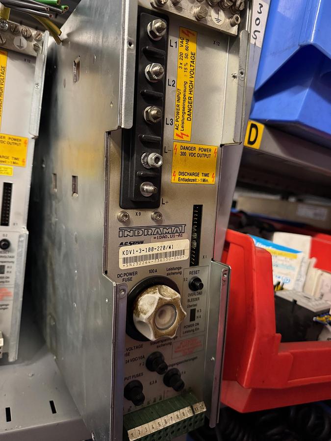 Gebraucht INDRAMAT Ersatzteile  Antriebsregler  Servoverstärker  A.C. Servo Achsmodule