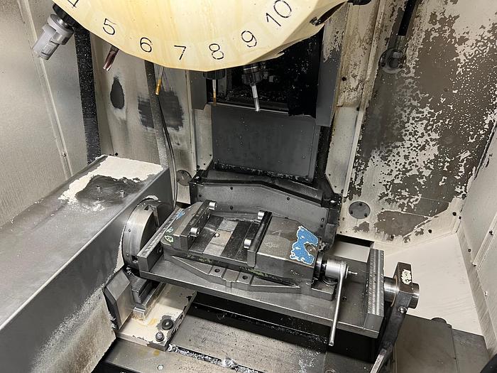 Gebraucht CNC Bearbeitungszentrum STAMA FANUC ROBODRILL MC 021