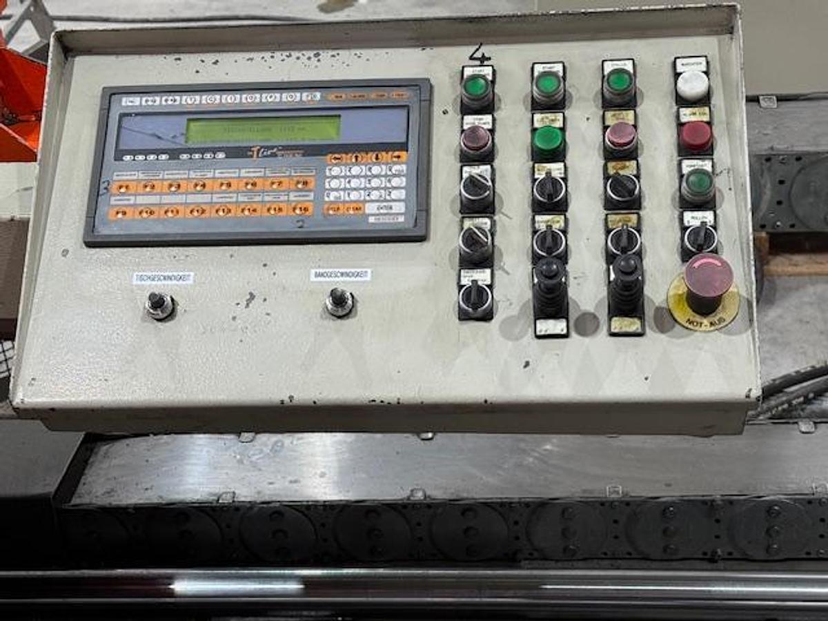Gebraucht Vollautomatische Horizontal-Metallbandsäge für Großprofile  FRIGGI NF VTS 3000 × 1500 × 800
