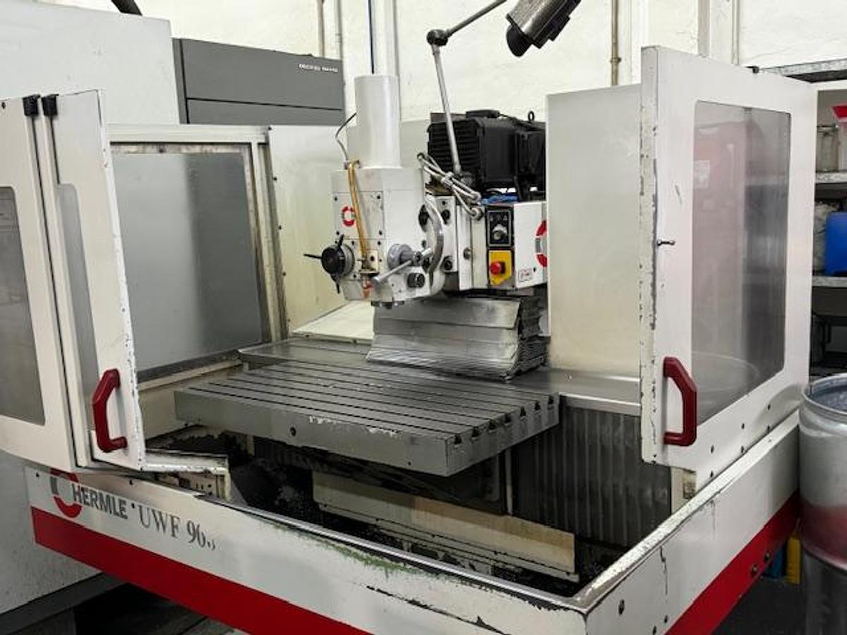 Gebraucht CNC Werkzeugfräsmaschine HERMLE UWF 900 W