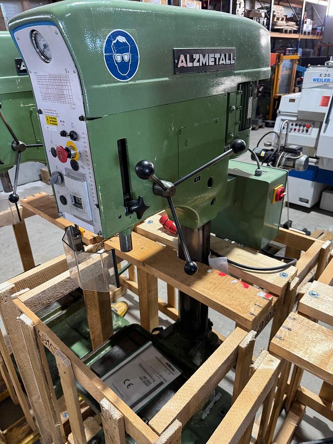 Gebraucht Säulenbohrmaschine Industriequalität Alzmetall AB 3 ES