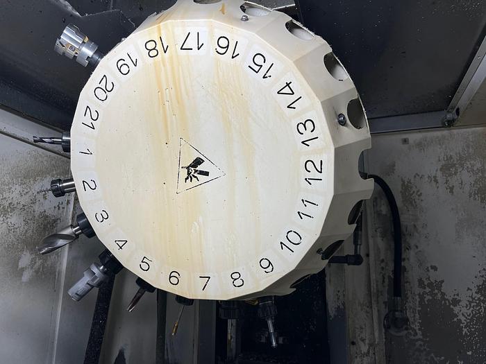 Gebraucht CNC Bearbeitungszentrum STAMA FANUC ROBODRILL MC 021